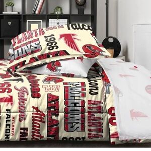 Atlanta Falcons Team Logo Full Bedding Set in Cream and Red